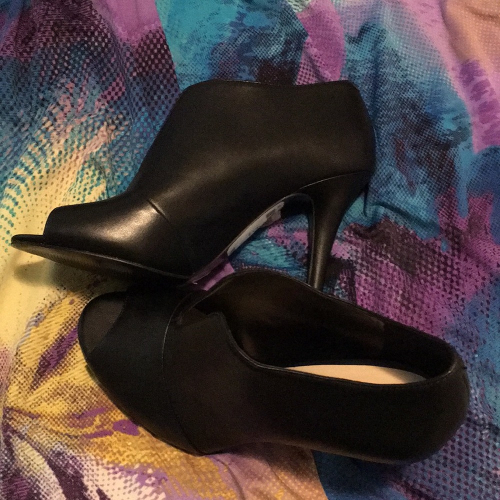 Black Nine West heels